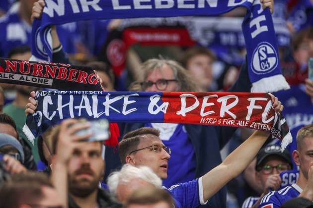 13 04 2024, Football, 2 Bundesliga, Matchday 29, Season 2023 2024, FC Schalke 04 1 FC Nuremberg, Fans hold up friendship scarf Gelsenkirchen Veltins Arena NRW Germany xRHR PHOTO TRx Copyright: RHR-FOTOx RHR-FOTO TR