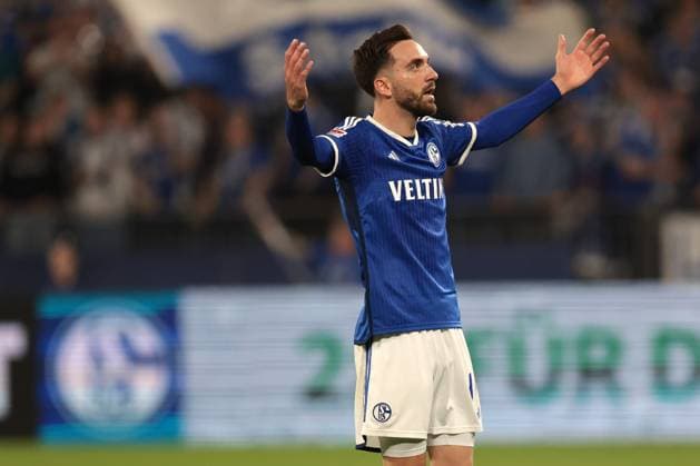 Kenan Karaman FC Schalke 04 celebrates his 1-0 goal during the match of the 2 BL season 2023 24 FC Schalke 04 1 FC Nürnberg Copyright Thomas Pakusch