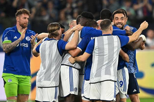 Gelsenkirchen, Veltins Arena, 13 04 24, GER, Men, 2 Bundesliga, Saison 2023 2024, FC Schalke 04 1 FC Nuernberg Bild Kenan KARAMAN Schalke cheers after his goal for 1 0 Only for editorial use DFL regulations prohibit any use of photographs as image sequences and or quasi video NRW Germany