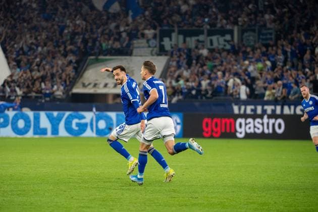 2 Soccer Bundesliga FC Schalke 04 1 FC Nürnberg 13 04 2024 Goal celebration uzm 1 0 Kenan Karaman FC Schalke 04, 19 , Paul Seguin FC Schalke 04, 7 2 Soccer Bundesliga FC Schalke 04 1 FC Nürnberg, 29 Matchday, on 13 04 2024, Veltins Arena, Gelsenkirchen DFL REGULATIONS PROHIBIT ANY USE OF PHOTOGRAPHS AS IMAGE SEQUENCES AND OR QUASI VIDEO Copyright: xBEAUTIFULxSPORTS Erlhofx