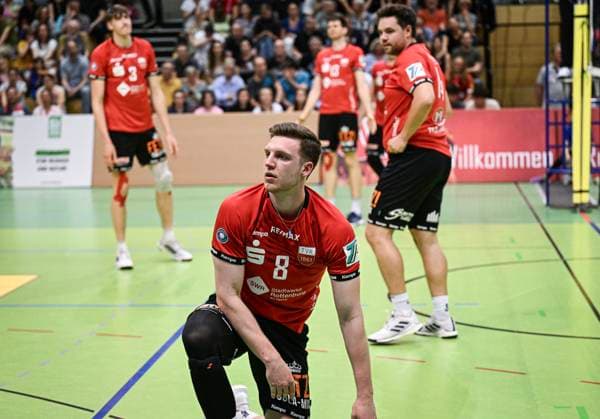 Volleyball 2 Bundesliga Season 2023 2024 TV Rottenburg TV Buehl 13 04 2024 Disappointment TV Rottenburg Niklas Lichtenauer in front