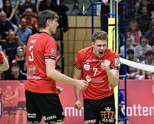 Volleyball 2 Bundesliga season 2023 2024 TV Rottenburg TV Buehl 13 04 2024 JUBEL TV Rottenburg Timon Schippmann left and Jan Huber left