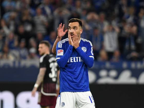 13 04 2024, Gelsenkirchen, Germany, VELTINS Arena, FC Schalke 04 vs 1 FC Nuernberg 2 Bundesliga, Kenan Karaman FC Schalke 04 disappointed after missing penalty kick Photo Ralf Treese DFB DFL REGULATIONS PROHIBIT ANY USE OF PHOTOGRAPHS AS IMAGE SEQUENCES AND OR QUASI VIDEO Gelsenkirchen VELTINS Arena North Rhine Westphalia Germany 521_S04FCN20240413_031 Treese-521