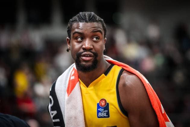Ariel Hukporti MHP Riesen Ludwigsburg, 15 GER, MHP Riesen Ludwigsburg vs MLP ACADEMICS Heidelberg, Basketball, Bundesliga, easycredit BBL, 28 Matchday, Season 2023 2024, 13 04 2024 GER, MHP Riesen Ludwigsburg vs MLP ACADEMICS Heidelberg, Basketball, Bundesliga, easycredit BBL, 28 Matchday, Season 2023 2024, 13 04 2024 Ludwigsburg Copyright: xSandyxDinkelackerx EP_SDR