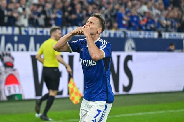 13 04 2024, Football, 2 Bundesliga, Matchday 29 Season 2023 2024, FC Schalke 04 1 FC Nuernberg, Paul Seguin FC Schalke 04 celebrates the goal for 2 0 xRHR PHOTO TKx Copyright: RHR-FOTOx RHR-FOTO TK