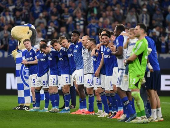 13 04 2024, Gelsenkirchen, Germany, VELTINS Arena, FC Schalke 04 vs 1 FC Nuernberg 2 Bundesliga, Spieler Schalke 04 Jubel, jubelt, jubeln Foto Ralf Treese DFB DFL REGULATIONS PROHIBIT ANY USE OF PHOTOGRAPHS AS IMAGE SEQUENCES AND OR QUASI VIDEO Gelsenkirchen VELTINS Arena North Rhine Westphalia Germany 521_S04FCN20240413_055 Treese-521