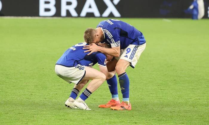 Simone Terodde Schalke 04, 9 , FC Schalke 04 vs 1 FC Nuernberg, 2 Soccer Bundesliga, Football, Season 2023 24, 29 Matchday, 13 04 2024, DFL REGULATES PROHIBIT ANY USE OF PHOTOGRAPHS AS IMAGE SEQUENCES AND OR QUASI hVIDEO, FC Schalke 04 vs 1 FC Nürnberg, 1 Soccer Bundesliga, Football, Season 2023 24, 29 Matchday, 13 04 2024 Gelsenkirchen Copyright: xEibner-Pressefoto JoergxNiebergax EP_JNL