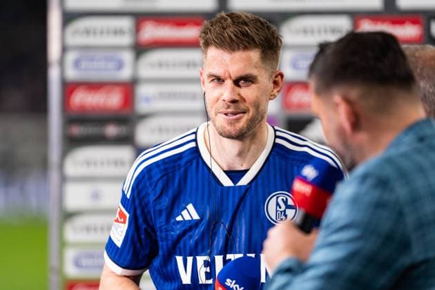 GER, 2 FBL, FC Schalke 04 vs 1 FC Nürnberg Nuernberg 13 04 2024, Veltins Arena, Gelsenkirchen, GER, 2 FBL, FC Schalke 04 vs 1 FC Nürnberg Nuernberg In the picture Simon Terodde FC Schalke 04, 9 in the interview after the match nordphotoxGmbHxx xChristianxSchulze nph000300