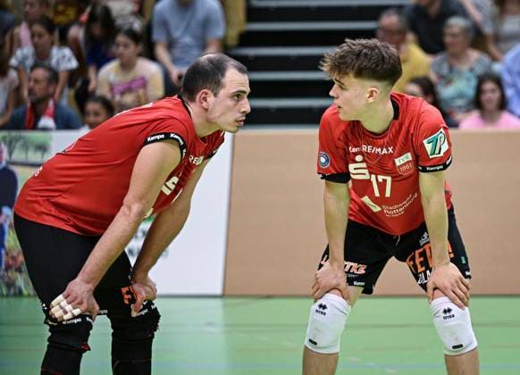 Volleyball 2 Bundesliga season 2023 2024 TV Rottenburg TV Buehl 13 04 2024 Aurel Sprenger right, TV Rottenburg and Moritz Rauber left, TV Rottenburg pensive