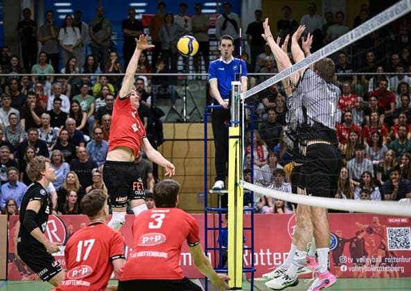 Volleyball 2 Bundesliga season 2023 2024 TV Rottenburg TV Buehl 13 04 2024 Timon Schippmann left back, TV Rottenburg