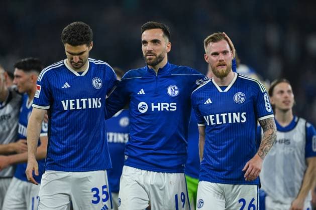 13 04 2024, Football, 2 Bundesliga, 29 Matchday Season 2023 2024, FC Schalke 04 1 FC Nuernberg, Marcin Kaminski FC Schalke 04 , Kenan Karaman FC Schalke 04 , TomaÅ¡ Kalas FC Schalke 04 xRHR FOTO TKx Copyright: RHR-FOTOx RHR-FOTO TK