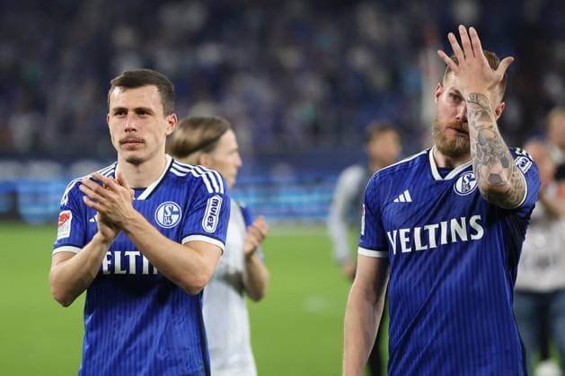 The players of FC Schalke 04 are happy about the 2-0 victory in the match of the 2 BL season 2023 24 FC Schalke 04 1 FC Nürnberg Copyright Thomas Pakusch