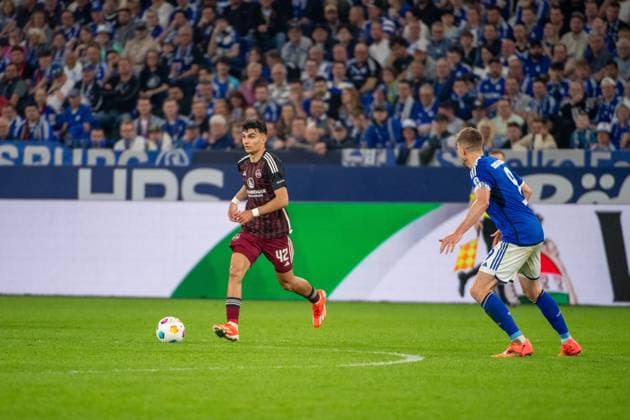 2 Soccer Bundesliga FC Schalke 04 1 FC Nürnberg 13 04 2024 Can Yialmaz Uzun 1 FC Nürnberg, 42 , Simon Terodde FC Schalke 04, 9 2 Soccer Bundesliga FC Schalke 04 1 FC Nürnberg, 29 Matchday, on 13 04 2024, Veltins Arena, Gelsenkirchen DFL REGULATIONS PROHIBIT ANY USE OF PHOTOGRAPHS AS IMAGE SEQUENCES AND OR QUASI VIDEO Copyright: xBEAUTIFULxSPORTS Erlhofx