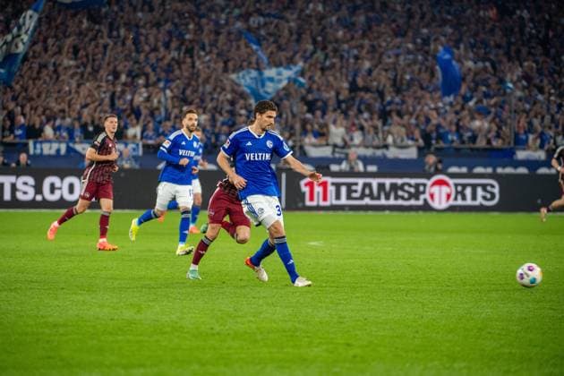 2 Soccer Bundesliga FC Schalke 04 1 FC Nürnberg 13 04 2024 Leo Greiml FC Schalke 04, 3 2 Soccer Bundesliga FC Schalke 04 1 FC Nürnberg, 29 Matchday, on 13 04 2024, Veltins Arena, Gelsenkirchen DFL REGULATIONS PROHIBIT ANY USE OF PHOTOGRAPHS AS IMAGE SEQUENCES AND OR QUASI VIDEO Copyright: xBEAUTIFULxSPORTS Erlhofx