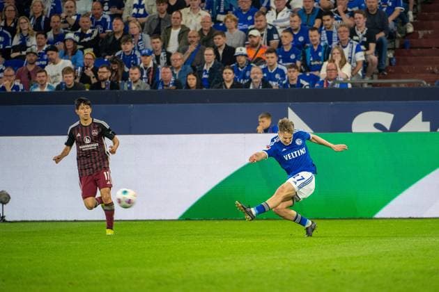 2 Soccer Bundesliga FC Schalke 04 1 FC Nürnberg 13 04 2024 Cedric Brunner FC Schalke 04, 27 , Kanji Okunuki 1 FC Nürnberg, 11 2 Soccer Bundesliga FC Schalke 04 1 FC Nürnberg, 29 Matchday, on 13 04 2024, Veltins Arena, Gelsenkirchen DFL REGULATIONS PROHIBIT ANY USE OF PHOTOGRAPHS AS IMAGE SEQUENCES AND OR QUASI VIDEO Copyright: xBEAUTIFULxSPORTS Erlhofx