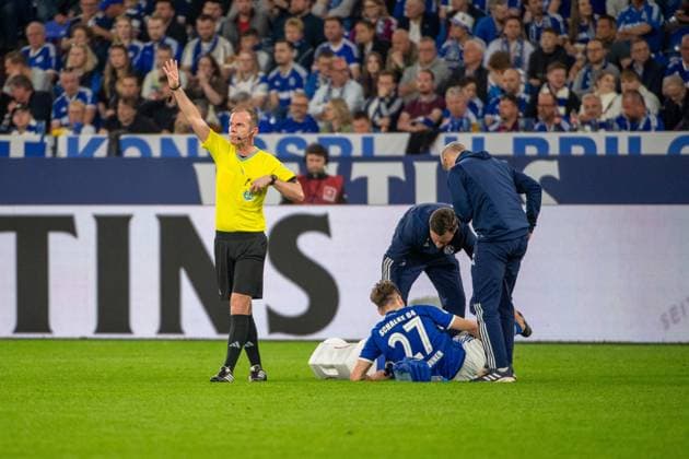 2 Soccer Bundesliga FC Schalke 04 1 FC Nürnberg 13 04 2024 Cedric Brunner FC Schalke 04, 27 must be treated 2 Soccer Bundesliga FC Schalke 04 1 FC Nürnberg, 29 Matchday, on 13 04 2024, Veltins Arena, Gelsenkirchen DFL REGULATIONS PROHIBIT ANY USE OF PHOTOGRAPHS AS IMAGE SEQUENCES AND OR QUASI VIDEO Copyright: xBEAUTIFULxSPORTS Erlhofx