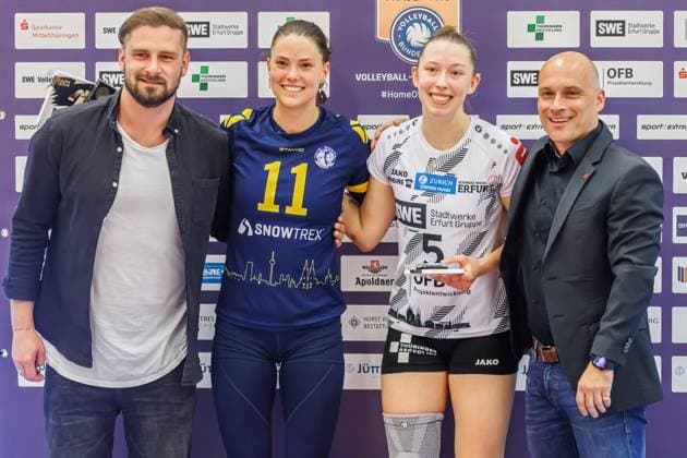 from left Annika Stenchly Cologne, 11 , Isabella Noble Schwarz Weiss Erfurt, 5 Most Valuable Player, 13 04 2024, Erfurt Germany , Volleyball, 2 Bundesliga Women Pro, Schwarz Weiss Erfurt DSHS Snowtrex Köln xprx