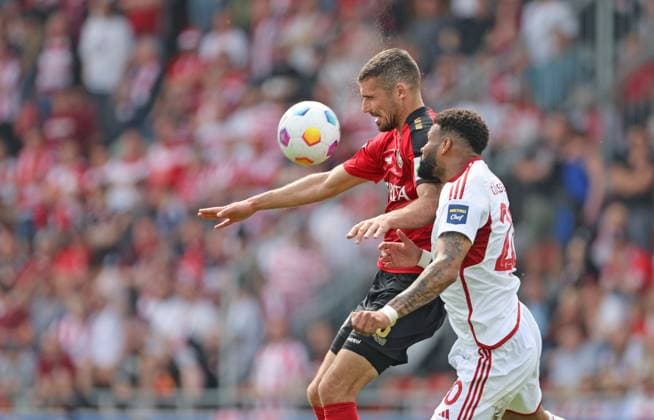 Soccer 2 BL SV Wehen Wiesbaden Fortuna Düsseldorf 13 04 24, Ivan Prtajin SVWW , Jamil Siebert Fortuna ,