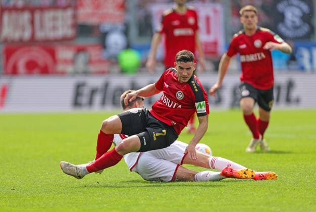 Soccer 2 BL SV Wehen Wiesbaden Fortuna Düsseldorf 13 04 24, Robin Heußer SVWW ,