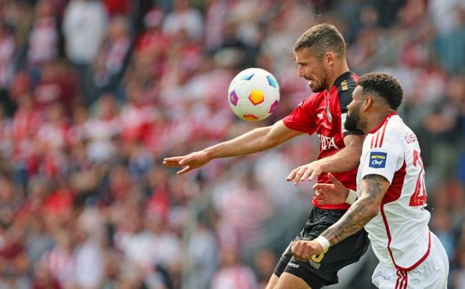 Soccer 2 BL SV Wehen Wiesbaden Fortuna Düsseldorf 13 04 24, Ivan Prtajin SVWW , Jamil Siebert Fortuna ,