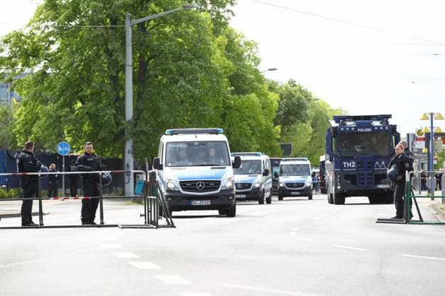 14 04 2024, xtgx, Soccer 2 Bundesliga, Soccer 2 Bundesliga, Eintracht Braunschweig Hannover 96 emspor, v l symbol photo, symbol picture police, policemen, derby, security, water cannon DFL DFB REGULATIONS PROHIBIT ANY USE OF PHOTOGRAPHS as IMAGE SEQUENCES and or QUASI VIDEO Braunschweig