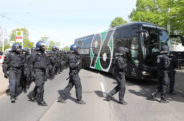 Braunschweig vs Hannover, 2 BL Braunschweig, 14 04 2024, FOOTBALL Eintracht Braunschweig vs Hannover 96, 2 BL, season 2023 24 Hannover 96 team bus drives under police protection to Eintrachts stadium in Braunschweig