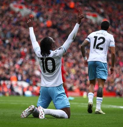 Sport Themen der Woche KW15 Sport Bilder des Tages Liverpool v Crystal Palace, Liverpool, UK - 14 Apr 2024 Goal celebrations for Eberechi Eze of Crystal Palace during the Premier League match between Liverpool and Crystal Palace at Anfield, Liverpool on 14 April 2024 ( Liverpool Anfield Liverpool England Copyright: xMicahxCrook PPAUKx PPA-107634