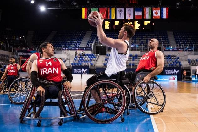 2024 IWBF Mens Repechage Kanda Iran 14 04 2024 Abdoljalil Gharanjik Iran, 14 , Colin Higgins Canada, 9 in the throw, Morteza Abedi Iran, 33 2024 IWBF Mens Repechage Kanda Iran Azur Arena, Antibes Copyright: xBEAUTIFULxSPORTS Wunderlx