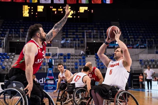 2024 IWBF Mens Repechage Kanda Iran 14 04 2024 Mohamadhassan Sayari Iran, 24 , Robert Hedges Canada, 6 in the throw 2024 IWBF Mens Repechage Kanda Iran Azur Arena, Antibes Copyright: xBEAUTIFULxSPORTS Wunderlx