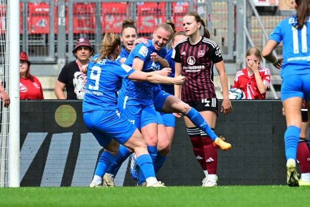 14 04 2024 Soccer Season 2023 2024 1 Womens Soccer Bundesliga 18 Matchday 1 FC Nürnberg FCN Club SGS Essen AlSch xalxscx Annalena Rieke 17, SGS Essen Goal celebration Joy after scoring Goal to 1 0 with Ramona Maier 9, SGS Essen