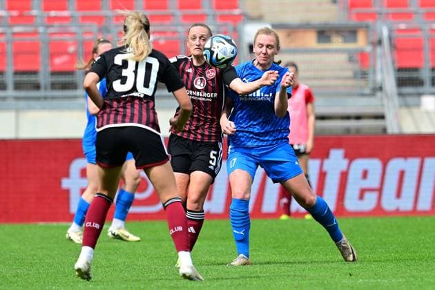 14 04 2024 Soccer Season 2023 2024 1 Womens Soccer Bundesliga 18 Matchday 1 FC Nürnberg FCN Club SGS Essen AlSch xalxscx Alina Mailbeck 5, 1 FC Nürnberg FCN Annalena Rieke 17, SGS Essen