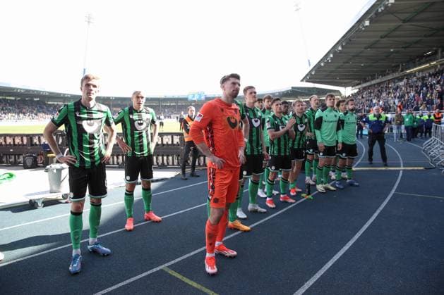14 04 2024, xtgx, Soccer 2 Bundesliga, Soccer 2 Bundesliga, Eintracht Braunschweig Hannover 96 emspor, v l Hannover enttaeuscht, schaut enttaeuscht, niedergeschlagen, disappointed DFL DFB REGULATIONS PROHIBIT ANY USE OF PHOTOGRAPHS as IMAGE SEQUENCES and or QUASI VIDEO Braunschweig