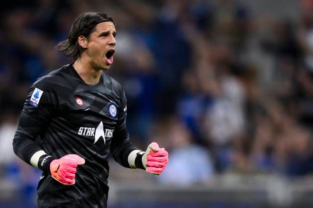Sport Themen der Woche KW15 Sport Bilder des Tages FC Internazionale v Cagliari Calcio - Serie A Yann Sommer of FC Internazionale celebrates during the Serie A football match between FC Internazionale and Cagliari Calcio. Milan Italy Copyright: xNicolòxCampox