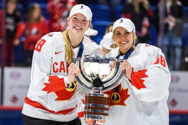 240414 Julia Gosling and goaltender Emerance Maschmeyer of Canada celebrate after the 2024 IIHF Women s World Championship final between USA and Canada on April 14, 2024 in Utica Photo Aron Broman BILDBYRAN COP 341 AM0053 ishockey ice hockey vm dam 2024 iihf womens world championship dam vm ishockey vm final usa canada kanada women bbeng jubel  Copyright: ARONxBROMAN BB240414AM144