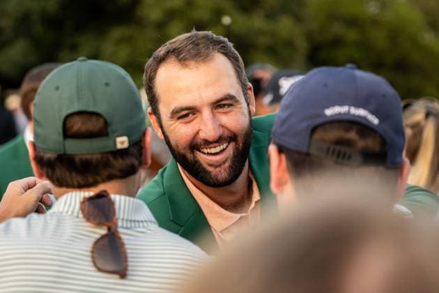 240414 Scottie Scheffler of the United States celebrate after winning the final round of the 2024 Masters Golf Tournament on April 14, 2024 in Augusta Photo Petter Arvidson BILDBYRAN kod PA PA0795 bbeng golf masters the masters Augusta us masters jubel  Copyright: PETTERxARVIDSON BB240414PA235