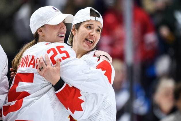 240414 Jaime Bourbonnais and Jamie Lee Rattray of Canada after the 2024 IIHF Women s World Championship final between USA and Canada on April 14, 2024 in Utica Photo Aron Broman BILDBYRAN COP 341 AM0053 ishockey ice hockey vm dam 2024 iihf womens world championship dam vm ishockey vm final usa canada kanada women bbeng jubel  Copyright: ARONxBROMAN BB240414AM160