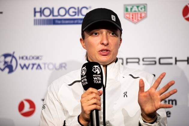 Iga Swiatek WTA Ranking 1 POL in an interview GER Porsche Tennis Grand Prix GP Stuttgart 2024, Porsche Arena, 15 04 2024 GER Porsche Tennis Grand Prix GP Stuttgart 2024 Porsche Arena, 15 04 2024 Stuttgart Copyright: xEibner-Pressefoto RogerxBuerkex EP