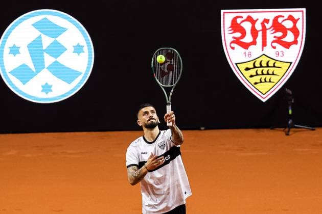 Tennis show act with Fabian Bredlow VFB GER Porsche Tennis Grand Prix GP Stuttgart 2024, Porsche Arena, 15 04 2024 GER Porsche Tennis Grand Prix GP Stuttgart 2024 Porsche Arena, 15 04 2024 Stuttgart Copyright: xEibner-Pressefoto RogerxBuerkex EP