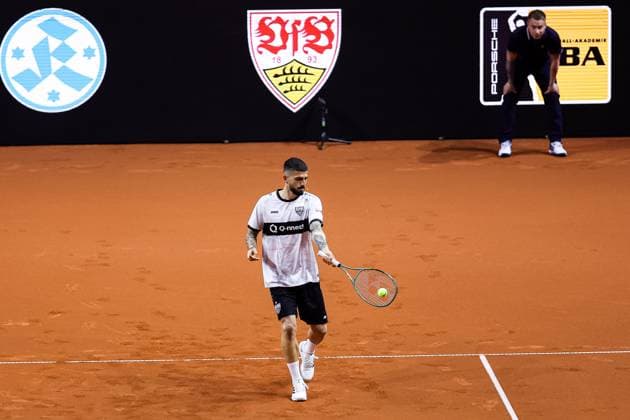 Tennis show act with Fabian Bredlow VFB GER Porsche Tennis Grand Prix GP Stuttgart 2024, Porsche Arena, 15 04 2024 GER Porsche Tennis Grand Prix GP Stuttgart 2024 Porsche Arena, 15 04 2024 Stuttgart Copyright: xEibner-Pressefoto RogerxBuerkex EP