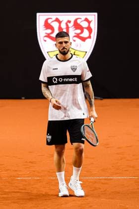Tennis show act with Fabian Bredlow VFB GER Porsche Tennis Grand Prix GP Stuttgart 2024, Porsche Arena, 15 04 2024 GER Porsche Tennis Grand Prix GP Stuttgart 2024 Porsche Arena, 15 04 2024 Stuttgart Copyright: xEibner-Pressefoto RogerxBuerkex EP