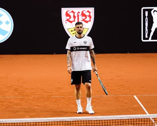 Tennis show act with Fabian Bredlow VFB GER Porsche Tennis Grand Prix GP Stuttgart 2024, Porsche Arena, 15 04 2024 GER Porsche Tennis Grand Prix GP Stuttgart 2024 Porsche Arena, 15 04 2024 Stuttgart Copyright: xEibner-Pressefoto RogerxBuerkex EP