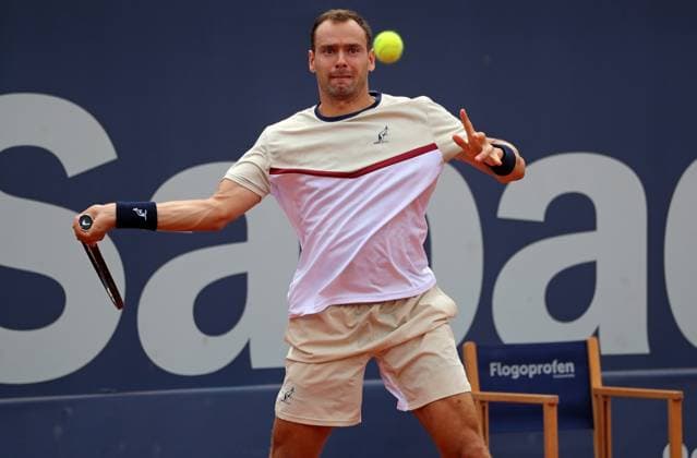 Barcelona Open Banc Sabadell 2024 - Day One Roman Safiullin is playing against Roberto Bautista Agut in the round of 64 of the Barcelona Open Banc Sabadell, 71st Conde de Godo Trophy, at the Real Club de Tennis Barcelona 1899, in Barcelona, Spain, on April 15, 2024. Barcelona Barcelona Spain  Copyright: xUrbanandsportx originalFilename:urbanandsport-barcelon240415_npt5P.jpg
