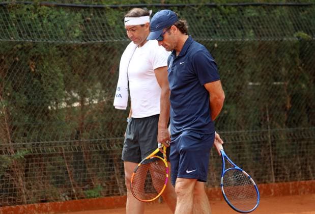 Barcelona Open Banc Sabadell 2024 - Day One Rafael Nadal is training with his coach, Carlos Moya, during the Barcelona Open Banc Sabadell, 71st Conde de Godo Trophy, at the Real Club de Tennis Barcelona 1899, in Barcelona, Spain, on April 15, 2024. Barcelona Barcelona Spain Copyright: xUrbanandsportx originalFilename:urbanandsport-rafanada240415_npmdx