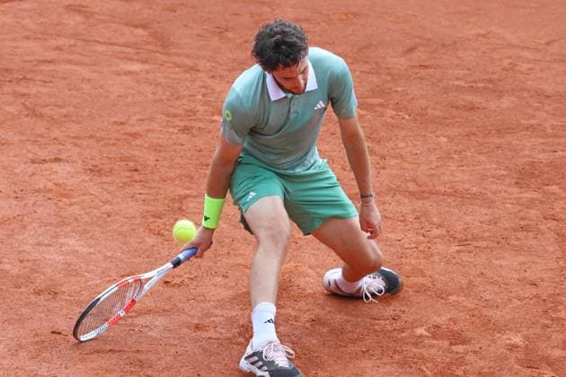 Dominic Thiem AUT on the ball, clay tennis BMW Open 2024 15 04 2004 Munich PHOTO Mladen Lackovic LakoPress