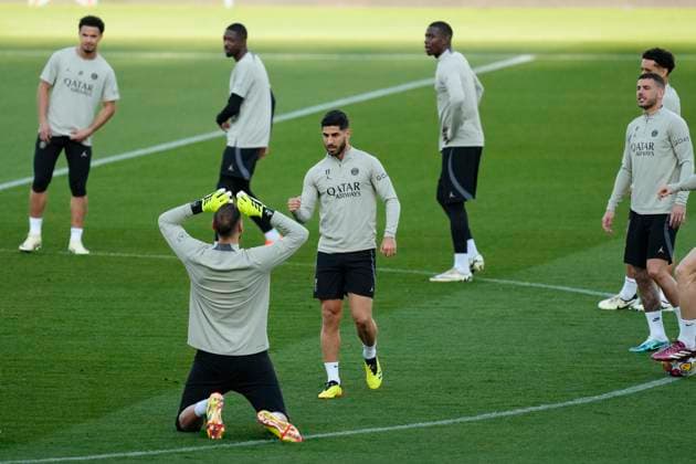Paris Saint-Germain Training Session And press conference, PK, Pressekonferenz - UEFA Champions League 2023 24 Marco Asensio left winger of PSG and Spain during the training session before the UEFA Champions League quarter-final second leg match between FC Barcelona, Barca and Paris Saint-Germain at Estadi Olimpic Lluis Companys on April 15, 2024 in Barcelona, Spain. Barcelona Spain  Copyright: xJosexBretonx originalFilename:breton-parissai240415_nps56.jpg
