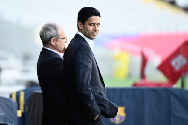 BARCELONA, SPAIN - APRIL 15 : Luis CAMPOS, conseiller sportif, et Nasser AL-KHELAIFI, president du PSG, lors de l™entrainement du PSG avant le quart de final retour de la Ligue des Champions opposant le FC Barcelona, Barca au Paris Saint Germain le 15 avril 2024 au Estadi Olimpic Lluis Companys a Barcelone, Espagne. FOOTBALL : Entrainement du Paris Saint Germain - Champions League - 15 04 2024 ValentinaClaret Panoramic 