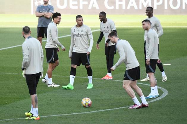 BARCELONA, SPAIN - APRIL 15 : Entrainement du PSG avant le quart de final retour de la Ligue des Champions opposant le FC Barcelona, Barca au Paris Saint Germain le 15 avril 2024 au Estadi Olimpic Lluis Companys a Barcelone, Espagne. FOOTBALL : Entrainement du Paris Saint Germain - Champions League - 15 04 2024 ValentinaClaret Panoramic 