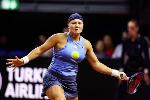 Diana Shnaider RUS Paula Badosa vs Diana Shnaider GER Porsche Tennis Grand Prix GP Stuttgart 2024, Porsche Arena, 15 04 2024 GER Porsche Tennis Grand Prix GP Stuttgart 2024 Porsche Arena, 15 04 2024 Stuttgart Copyright: xEibner-Pressefoto RogerxBuerkex EP