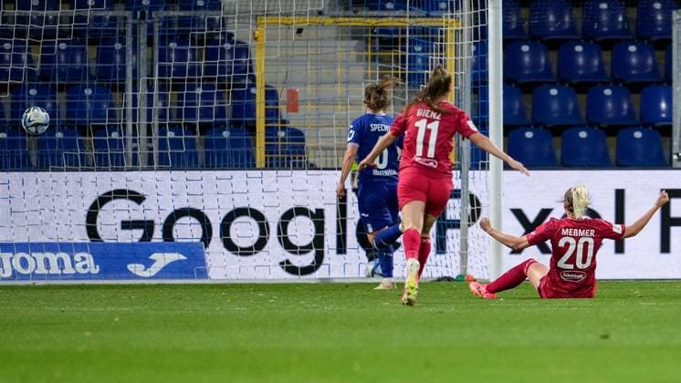Meike Messmer Messmer, Cologne, 20 scores the goal to 0 1, goal, goal success, highlight, action, action scene, 15 04 2024, Sinsheim Hoffenheim Germany , Football, Google Pixel Women Bundesliga, TSG 1899 Hoffenheim 1 FC Köln, DFB DFL REGULATIONS PROHIBIT ANY USE OF PHOTOGRAPHS AS IMAGE SEQUENCES AND OR QUASI VIDEO xozx