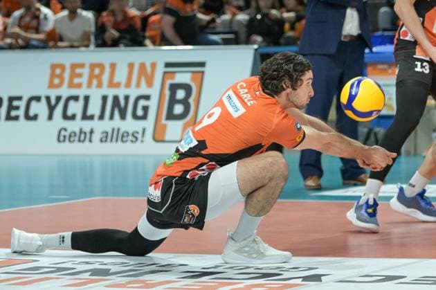 Berlin, Germany 15 April 2024 1 VBL 2023 2024 Final Sp 1 Berlin Recycling Volleys vs VfB Friedrichshafen In the picture Timothee Carle BR Volleys takes the serve Copyright: xFotostandx xReuhlx